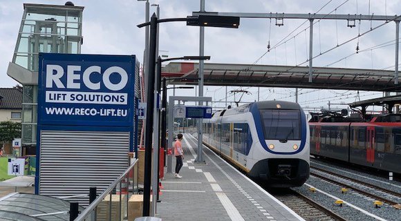 Mobilis und Van Gelder entscheiden sich bei der Renovierung des Bahnhofs Geldermalsen für einen temporären RECO Plug and Play Personenaufzug