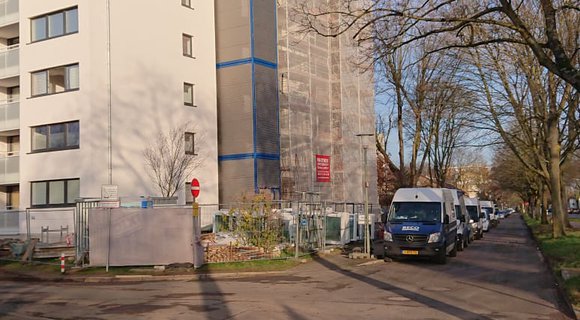 WSG Wohnung- und Siedlungs- GmbH en liftbedrijf Schindler Aufzüge Standort Tübingen setzen einen RECO PP Personenaufzug bei der Aufzugsmodernisierung in Neuss ein